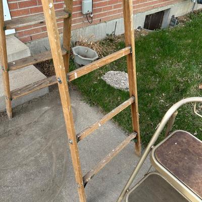 5 FOOT WOODEN STEP LADDER AND VINTAGE METAL STEP STOOL