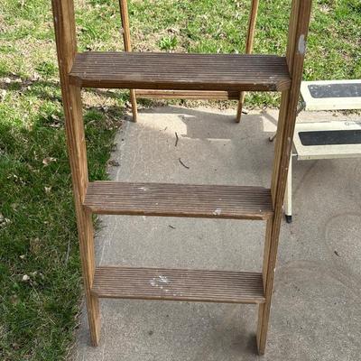5 FOOT WOODEN STEP LADDER AND BLACK & DECKER STOWAWAY 2 STEP METAL FOLDING STEP STOOL