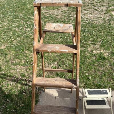 5 FOOT WOODEN STEP LADDER AND BLACK & DECKER STOWAWAY 2 STEP METAL FOLDING STEP STOOL