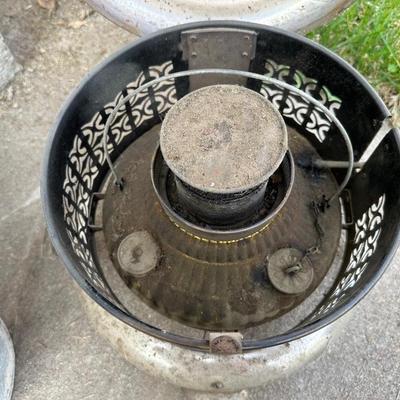 VINTAGE PERFECTION KEROSENE OIL HEATER AND 2 GALVANIZED METAL BUCKETS