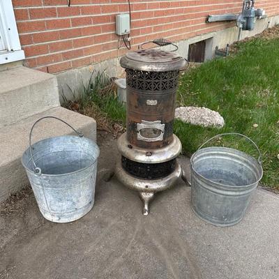 VINTAGE PERFECTION KEROSENE OIL HEATER AND 2 GALVANIZED METAL BUCKETS