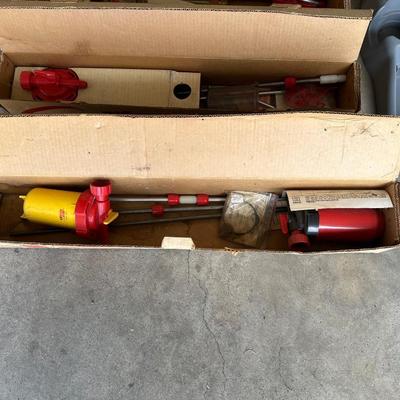 JET X POWER WASHERS, CENTER CONSOLE ORGANIZER WITH CUP HOLDERS AND SQUEEGEES