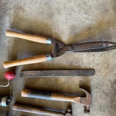 HAND TOOLS, METAL GAS CAN, FUNNEL, HOSE PARTS AND MORE