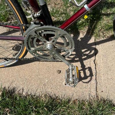 VINTAGE NISHIKI INTERNATIONAL TOURING BIKE