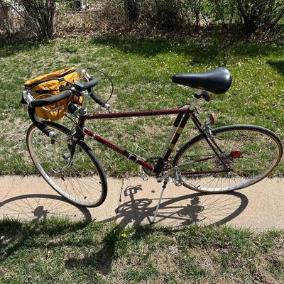 VINTAGE NISHIKI INTERNATIONAL TOURING BIKE