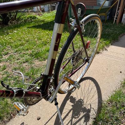 VINTAGE NISHIKI INTERNATIONAL TOURING BIKE