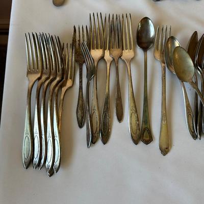 SILVER PLATED FLATWARE MIXED LOT