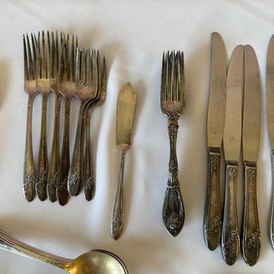 SILVER PLATED FLATWARE MIXED LOT