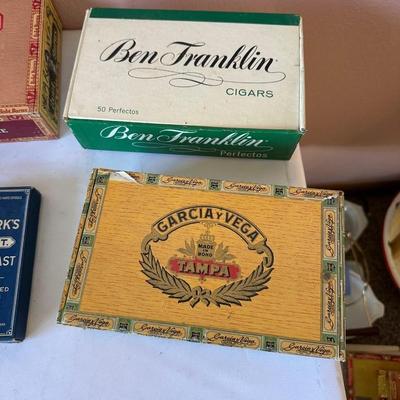 5 VINTAGE CIGAR BOXES AND 2 VINTAGE CLARK’S THREAD BOXES