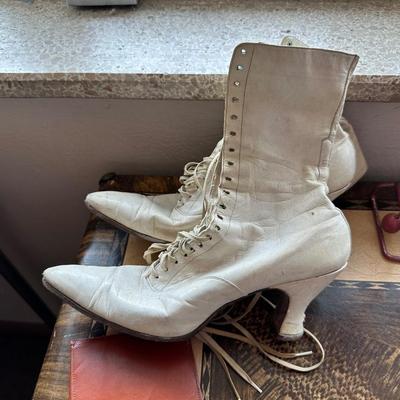 VINTAGE METAL HAT STANDS, VINTAGE WOMENS SHOES, HANDBAG, 2 PRETTY CLUTCHES, WOMENS GLOVES AND MORE
