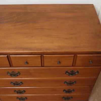 Vintage Thomasville Traditional Chest of Drawers