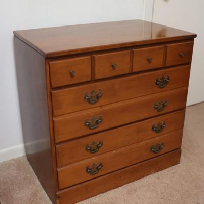 Vintage Thomasville Traditional Chest of Drawers