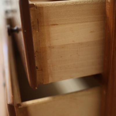 Vintage Thomasville Traditional Chest of Drawers