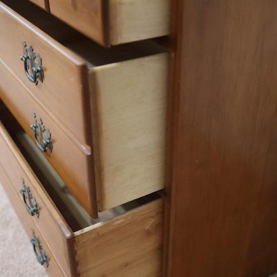 Vintage Thomasville Traditional Chest of Drawers