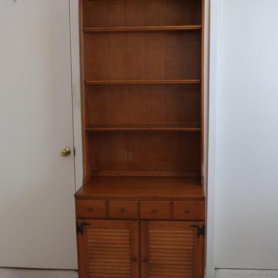 Thomasville Maple Shutter Cabinet W/ Bookcase Early American Vintage