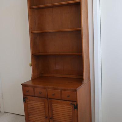 Thomasville Maple Shutter Cabinet W/ Bookcase Early American Vintage