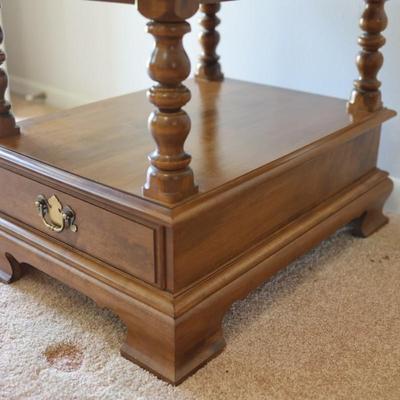 ETHAN ALLEN Heirloom Maple Colonial Early American Accent End Table