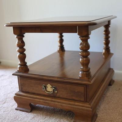 ETHAN ALLEN Heirloom Maple Colonial Early American Accent End Table