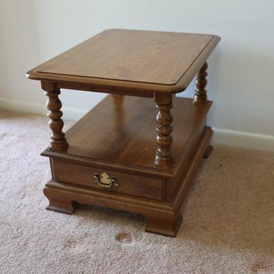 ETHAN ALLEN Heirloom Maple Colonial Early American Accent End Table