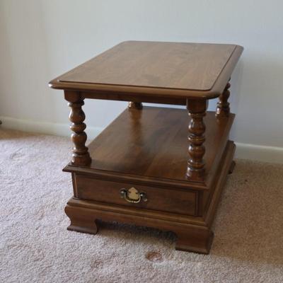 ETHAN ALLEN Heirloom Maple Colonial Early American Accent End Table