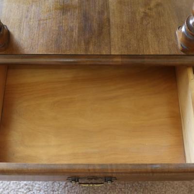 ETHAN ALLEN Heirloom Maple Colonial Early American Accent End Table