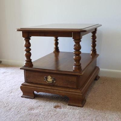 ETHAN ALLEN Heirloom Maple Colonial Early American Accent End Table