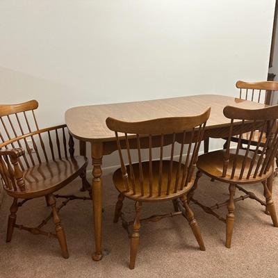 Ethan Allen Maple Dining Set with Six Chairs and One Leaf