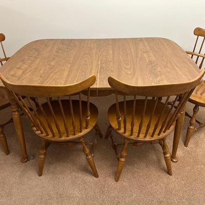 Ethan Allen Maple Dining Set with Six Chairs and One Leaf