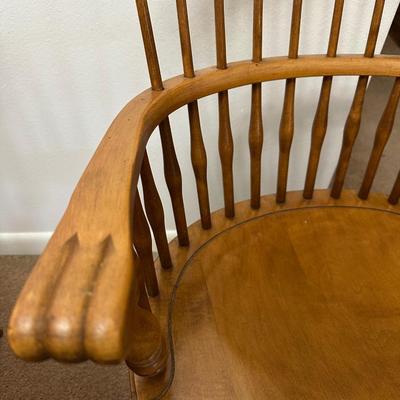 Ethan Allen Maple Dining Set with Six Chairs and One Leaf