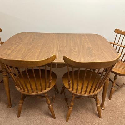 Ethan Allen Maple Dining Set with Six Chairs and One Leaf
