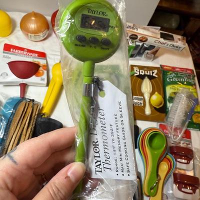 NIB Kitchen Utensils and More (GB2-BM)