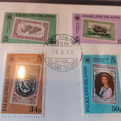 1000's OF FIRST DAY ISSUES & STAMPS (1)