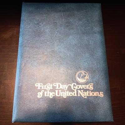 1000's OF FIRST DAY ISSUES & STAMPS (1)