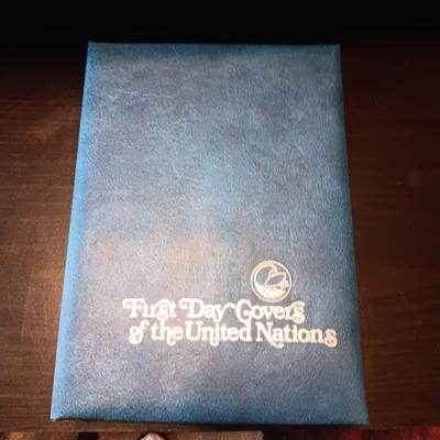 1000's OF FIRST DAY ISSUES & STAMPS (1)