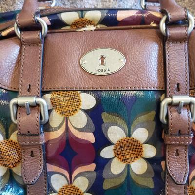 Travel Bags by Tommy Bahama, Fossil & More (GB2-KD)