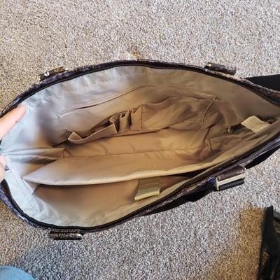 Travel Bags by Tommy Bahama, Fossil & More (GB2-KD)
