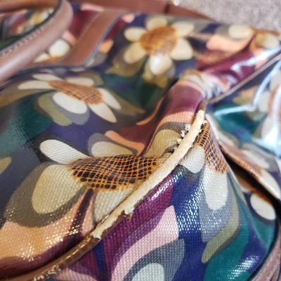 Travel Bags by Tommy Bahama, Fossil & More (GB2-KD)