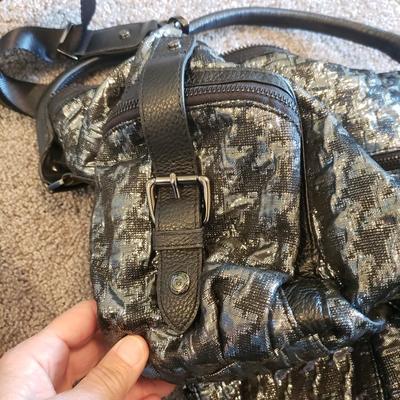 Travel Bags by Tommy Bahama, Fossil & More (GB2-KD)