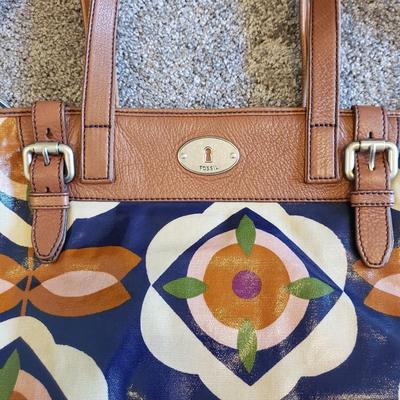 Travel Bags by Tommy Bahama, Fossil & More (GB2-KD)