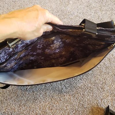 Travel Bags by Tommy Bahama, Fossil & More (GB2-KD)