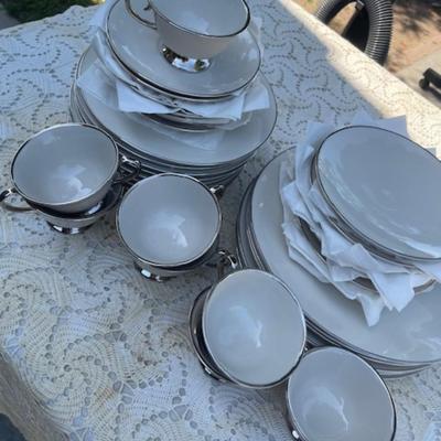 Dish LOT