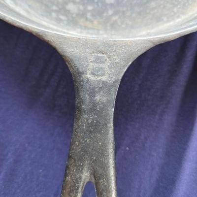 Griswold 8 in Cast Iron pan