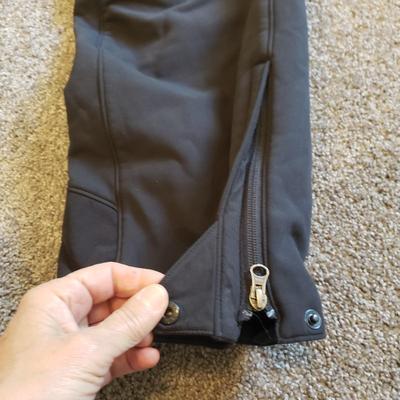 Women's Marmot Windstopper Pants (L), Burton Mittens and Polartec Insulated Pants (GB1-KD)