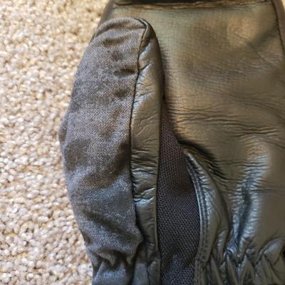 Women's Marmot Windstopper Pants (L), Burton Mittens and Polartec Insulated Pants (GB1-KD)
