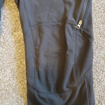 Women's Marmot Windstopper Pants (L), Burton Mittens and Polartec Insulated Pants (GB1-KD)