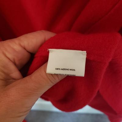 Maralyse Ferree, Eileen Fisher, East 5th Cozy Fleece Jackets and More (GB1-KD)
