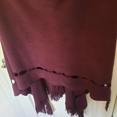 Maralyse Ferree, Eileen Fisher, East 5th Cozy Fleece Jackets and More (GB1-KD)