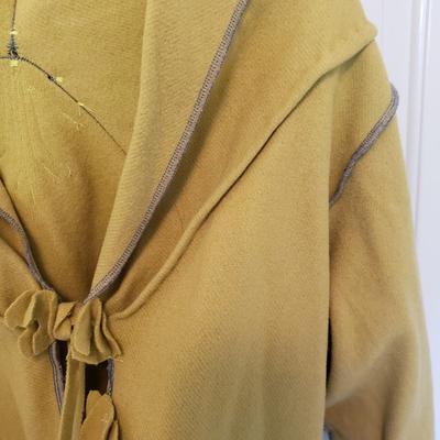 Maralyse Ferree, Eileen Fisher, East 5th Cozy Fleece Jackets and More (GB1-KD)