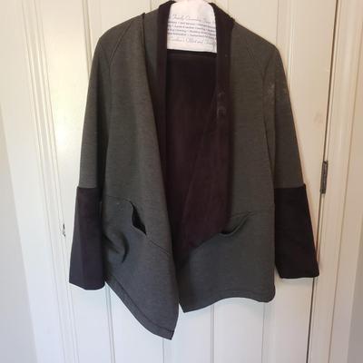 Maralyse Ferree, Eileen Fisher, East 5th Cozy Fleece Jackets and More (GB1-KD)