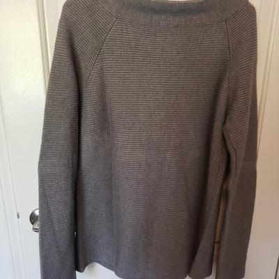 Maralyse Ferree, Eileen Fisher, East 5th Cozy Fleece Jackets and More (GB1-KD)